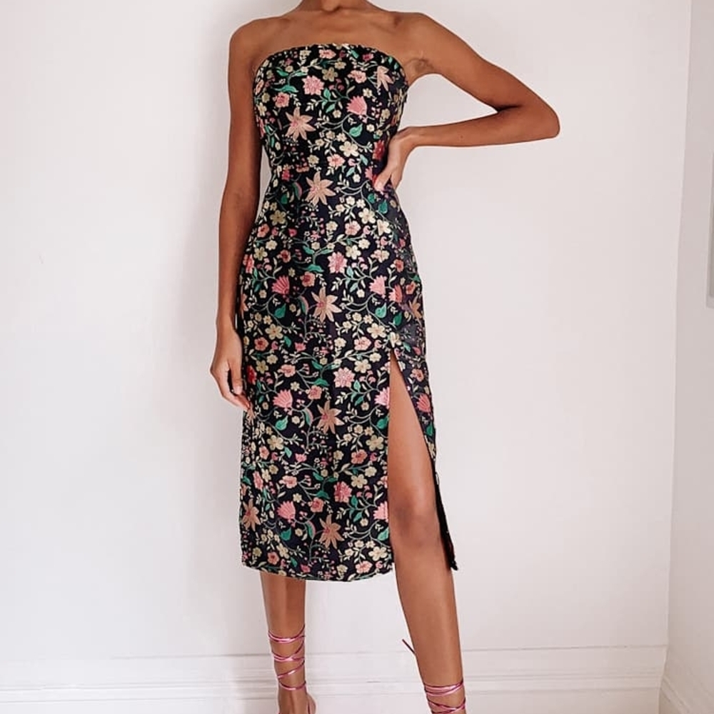 Lulu's Black Floral Strapless Dress